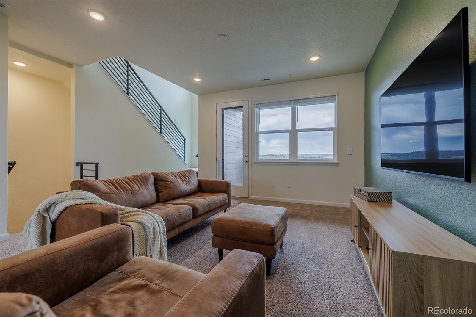 MLS Image #15 for 930  hook grove,colorado springs, Colorado