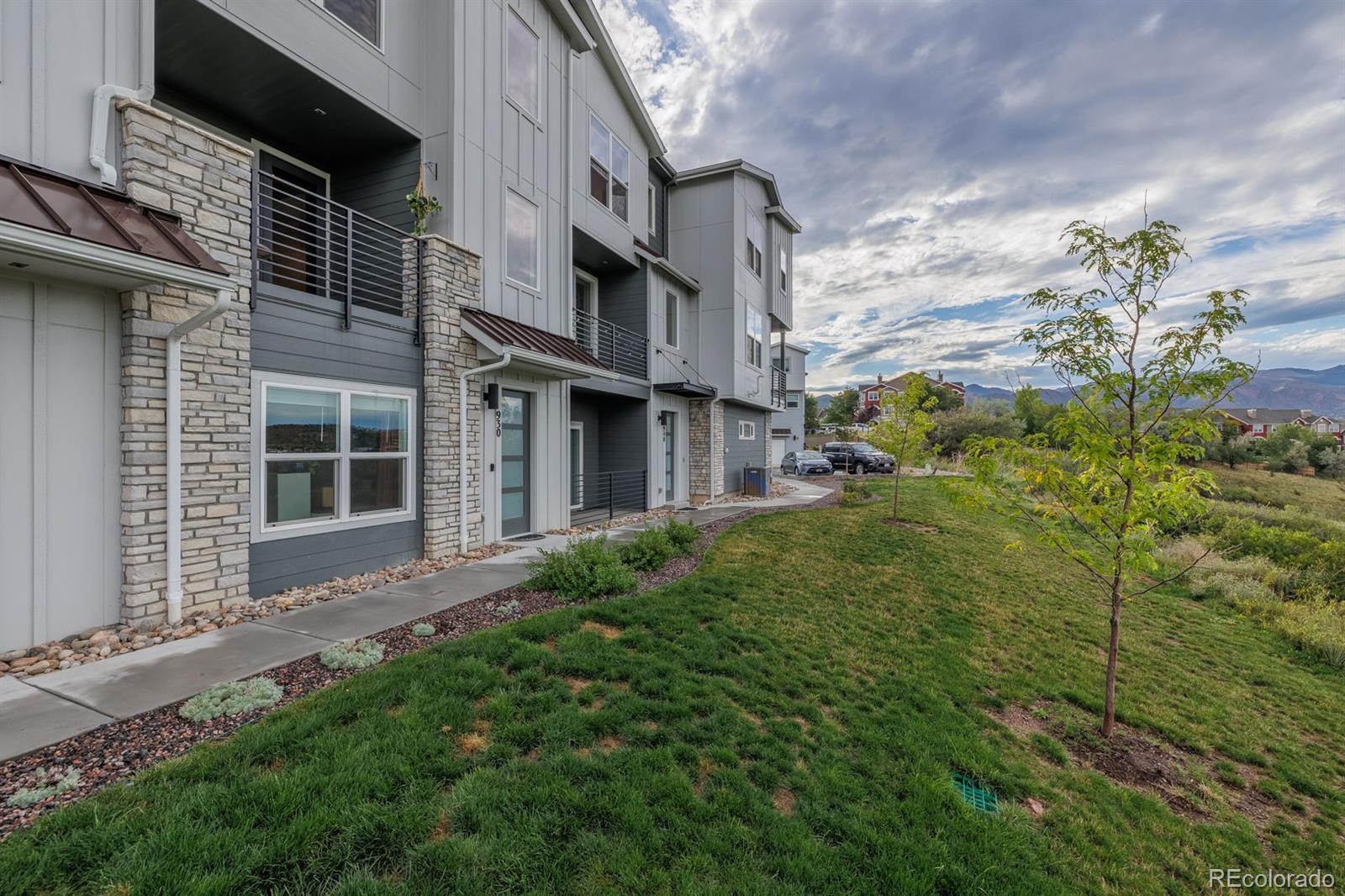 MLS Image #2 for 930  hook grove,colorado springs, Colorado