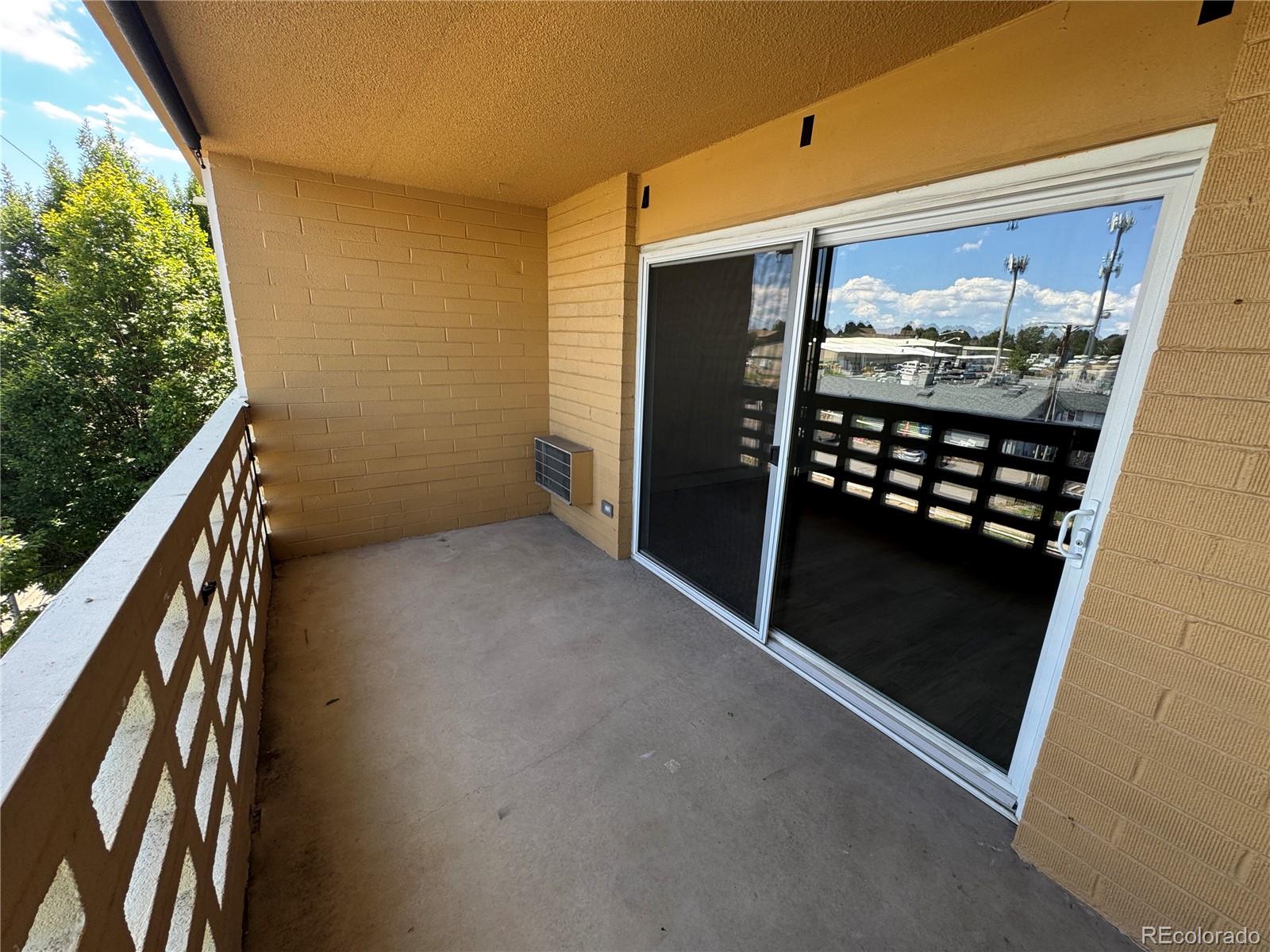 MLS Image #10 for 495 s dayton street 1c,denver, Colorado