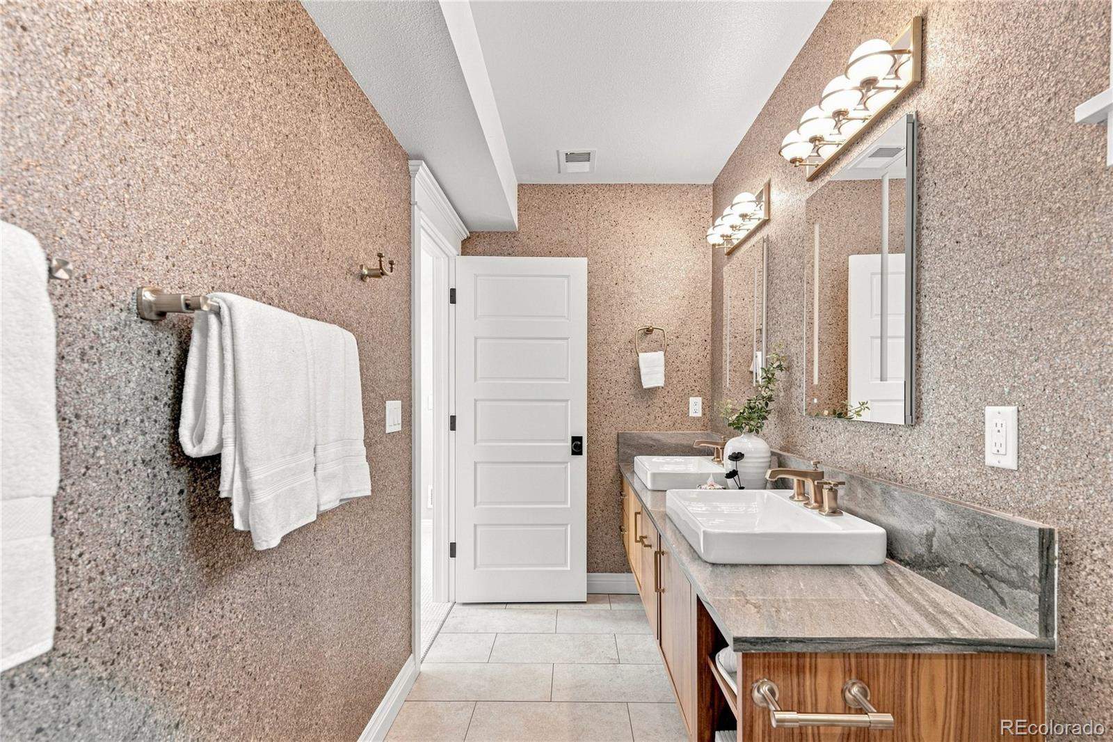 MLS Image #33 for 1935 w 37th avenue,denver, Colorado