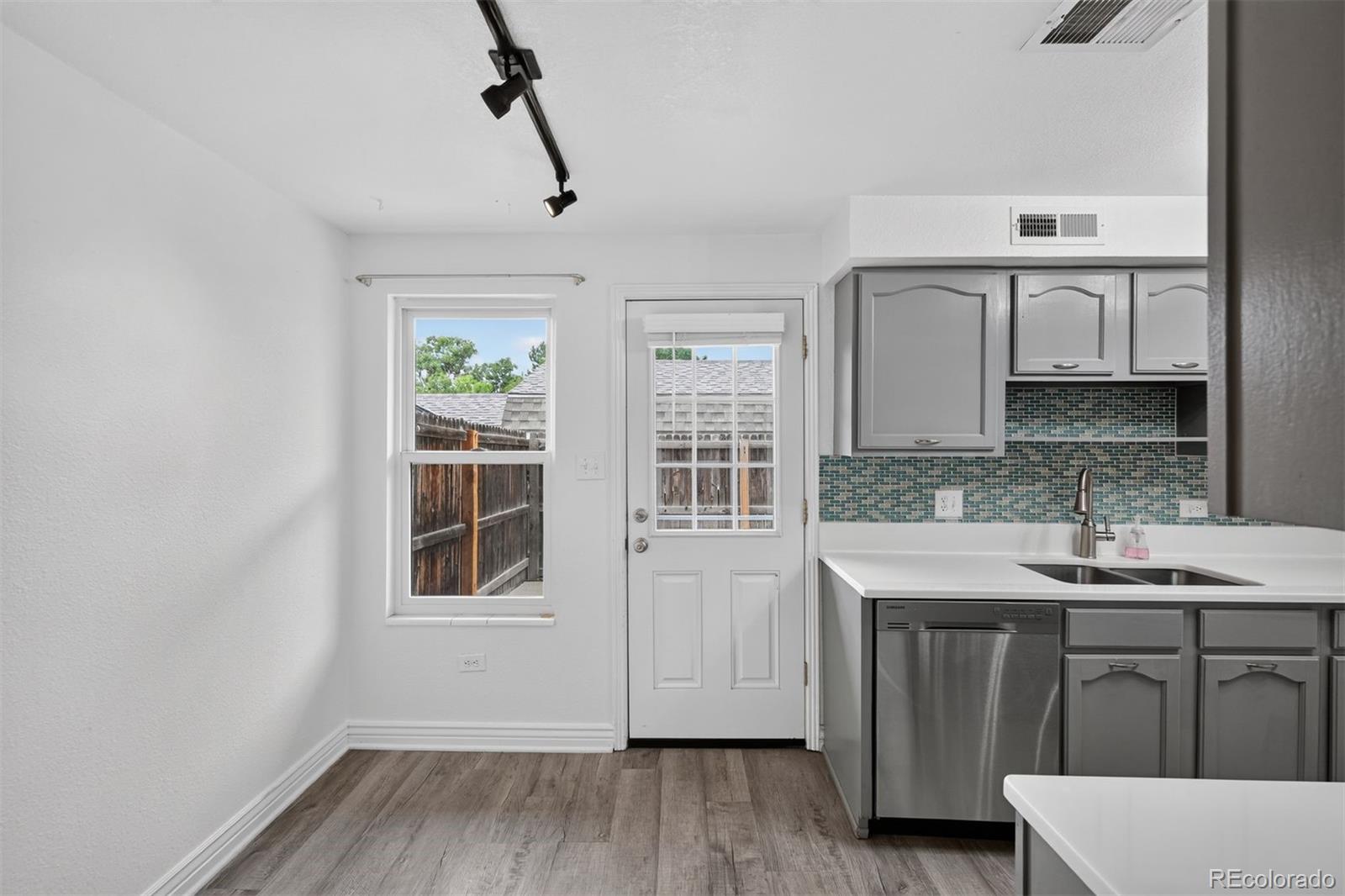 MLS Image #4 for 1536 s pierson street,denver, Colorado