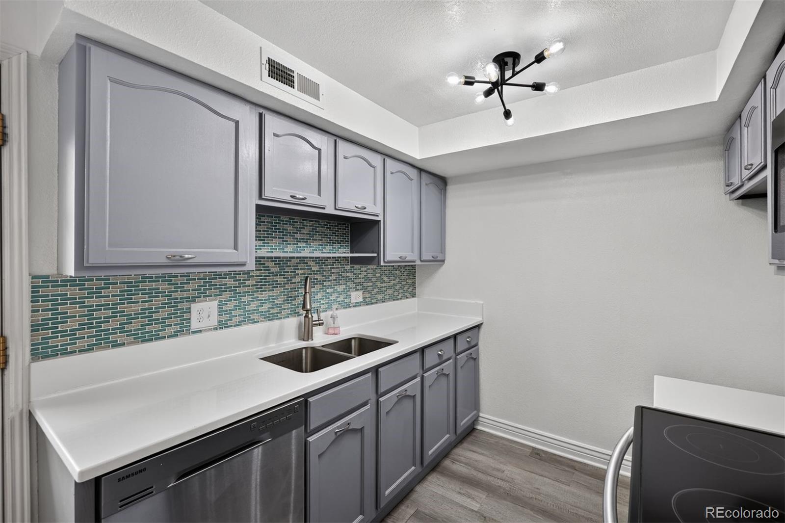 MLS Image #6 for 1536 s pierson street,denver, Colorado