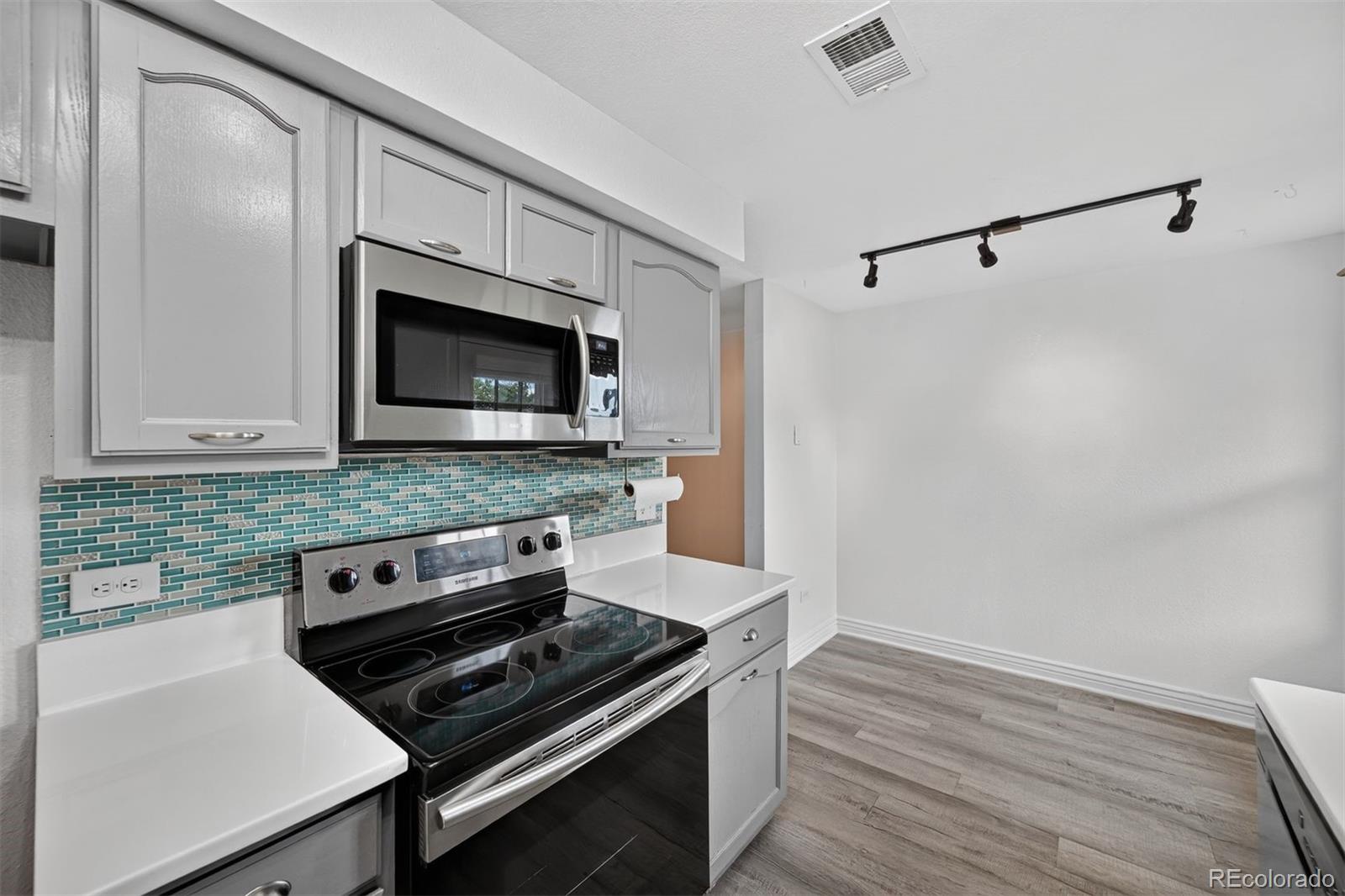 MLS Image #7 for 1536 s pierson street,denver, Colorado