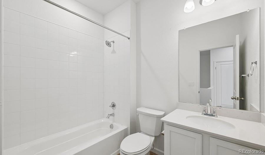 MLS Image #13 for 21381 e 67th avenue,aurora, Colorado