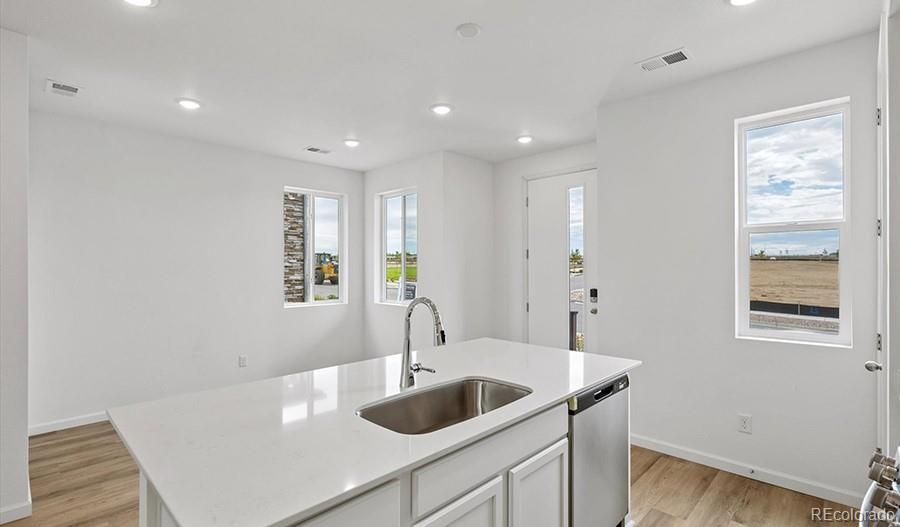 MLS Image #3 for 21381 e 67th avenue,aurora, Colorado