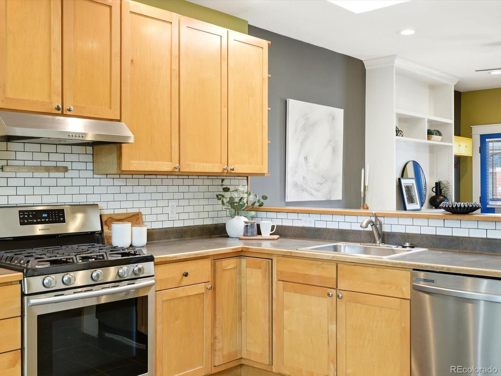 MLS Image #13 for 26 e bayaud avenue,denver, Colorado
