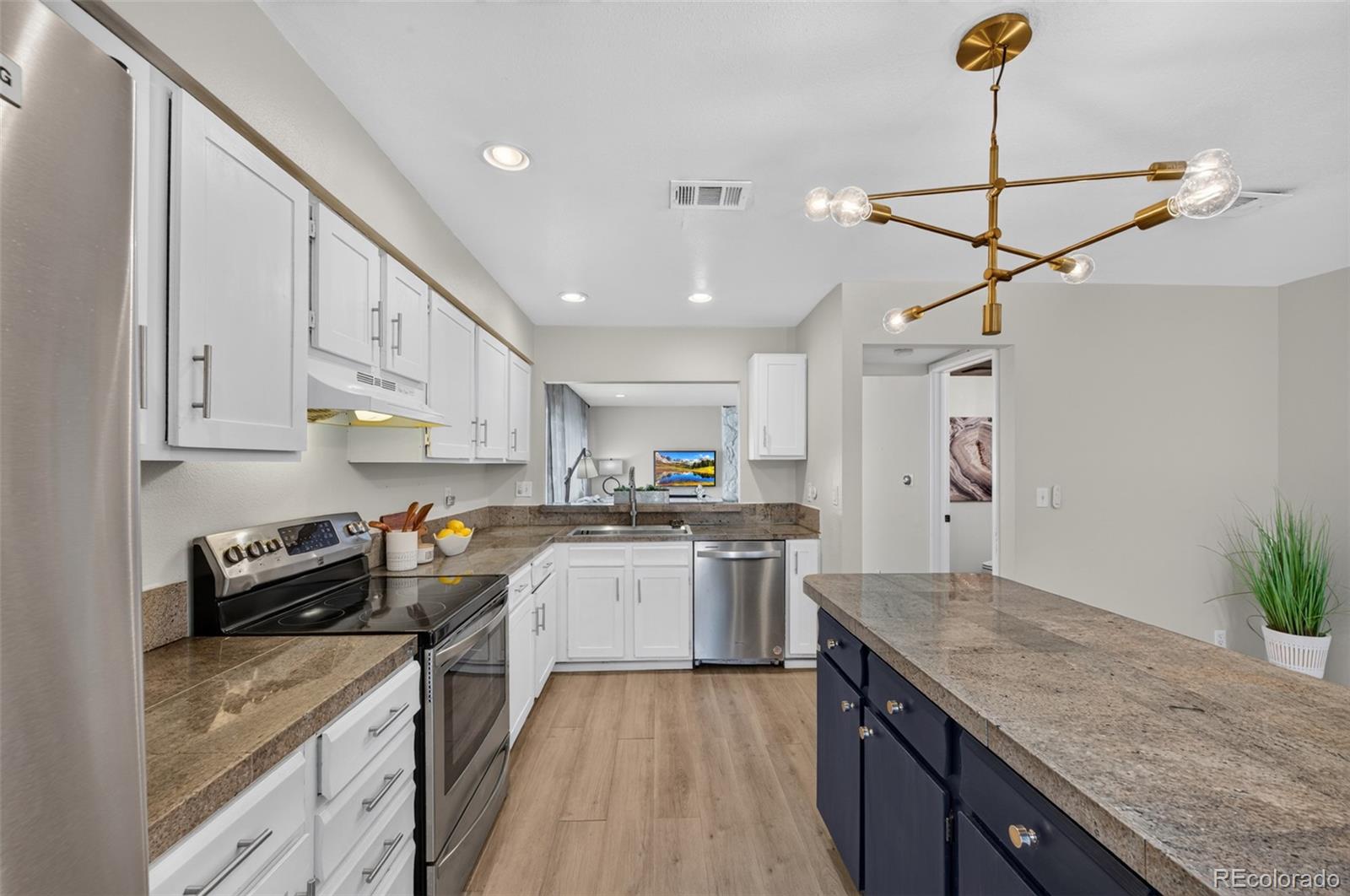 MLS Image #11 for 1306 s carson way,aurora, Colorado