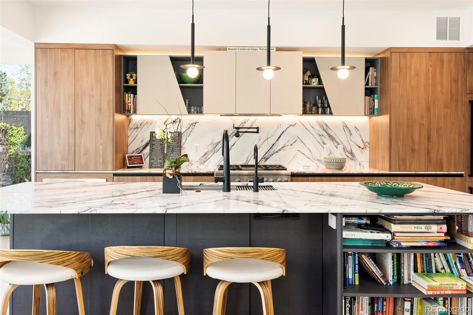 MLS Image #11 for 431  elm street,denver, Colorado