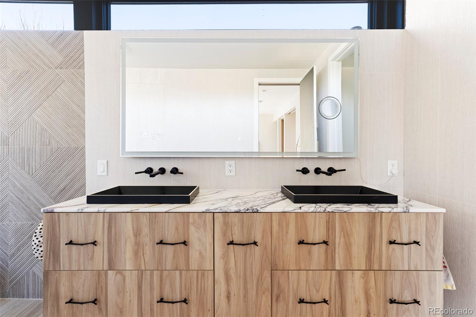 MLS Image #24 for 431  elm street,denver, Colorado