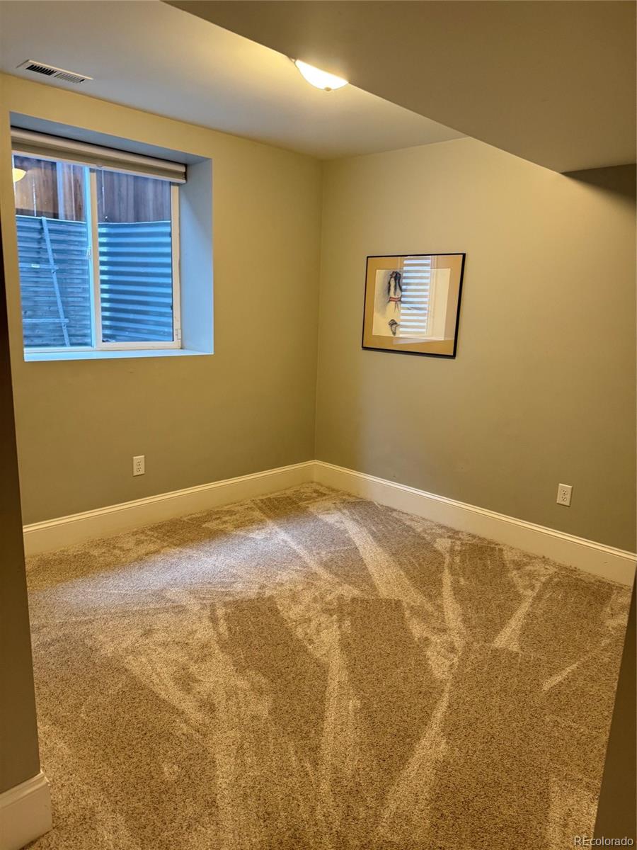 MLS Image #19 for 3325 n york street,denver, Colorado