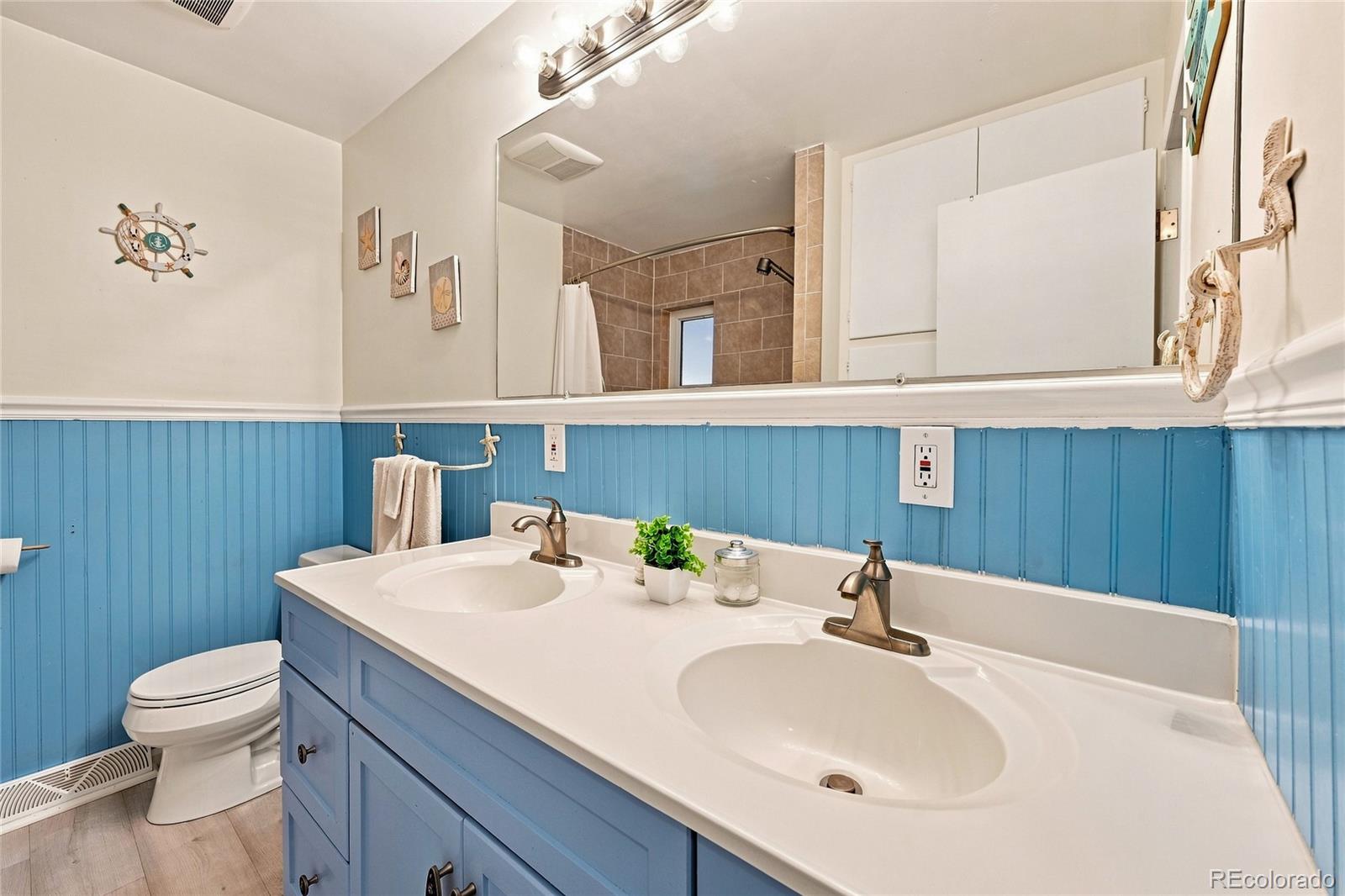 MLS Image #10 for 260  pierce street,denver, Colorado