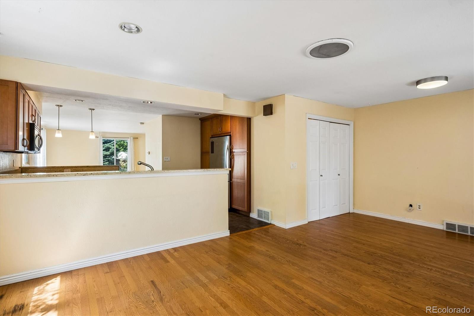 MLS Image #14 for 2642 s vine street,denver, Colorado