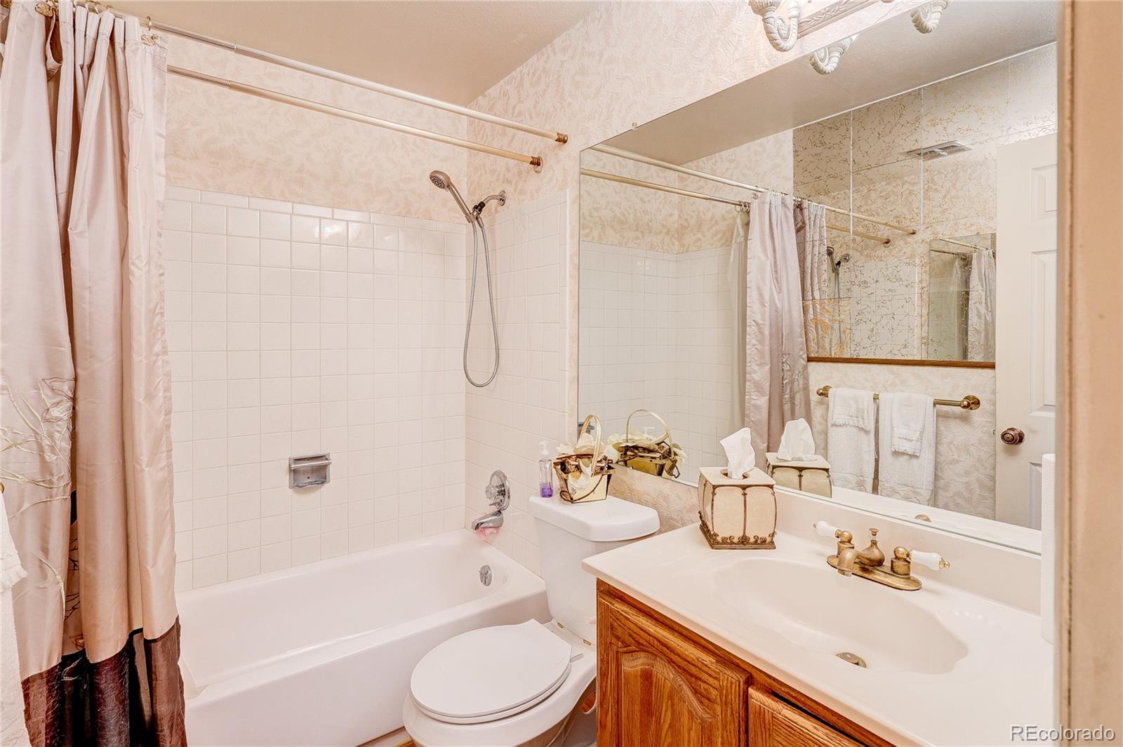 MLS Image #14 for 5092  xanadu street,denver, Colorado
