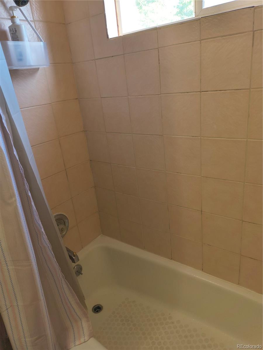 MLS Image #3 for 3501  white pine court,pueblo, Colorado