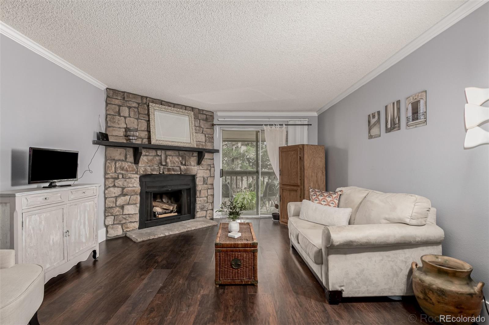 MLS Image #2 for 1863 s pitkin circle,aurora, Colorado