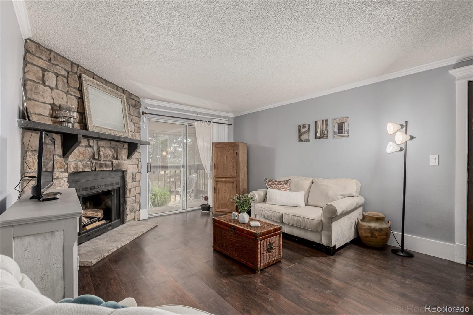 MLS Image #5 for 1863 s pitkin circle,aurora, Colorado