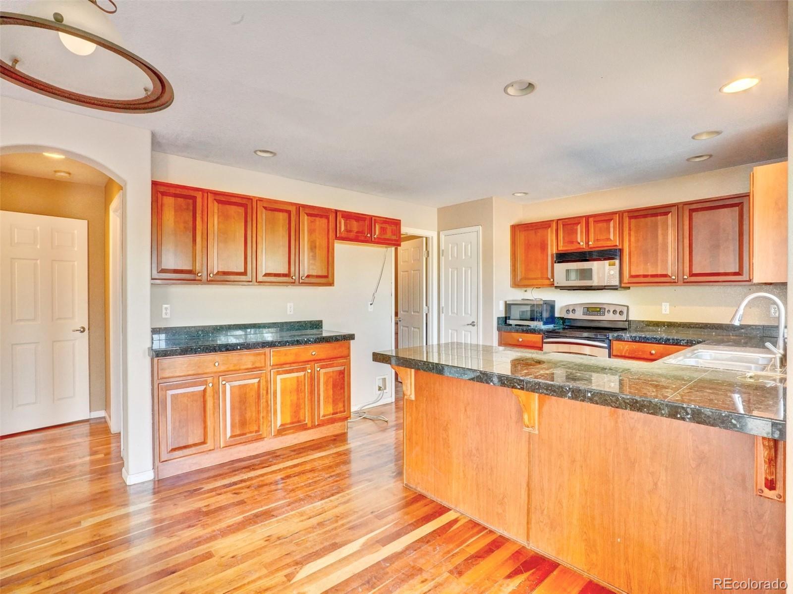 MLS Image #11 for 13845  elizabeth street,thornton, Colorado