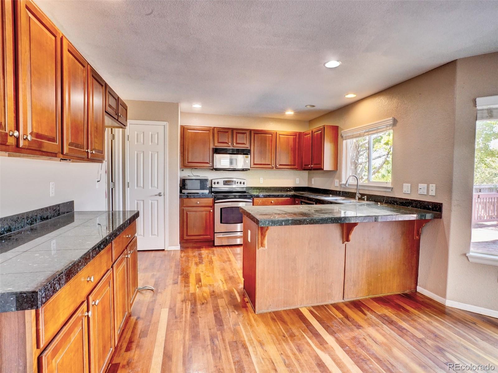 MLS Image #4 for 13845  elizabeth street,thornton, Colorado