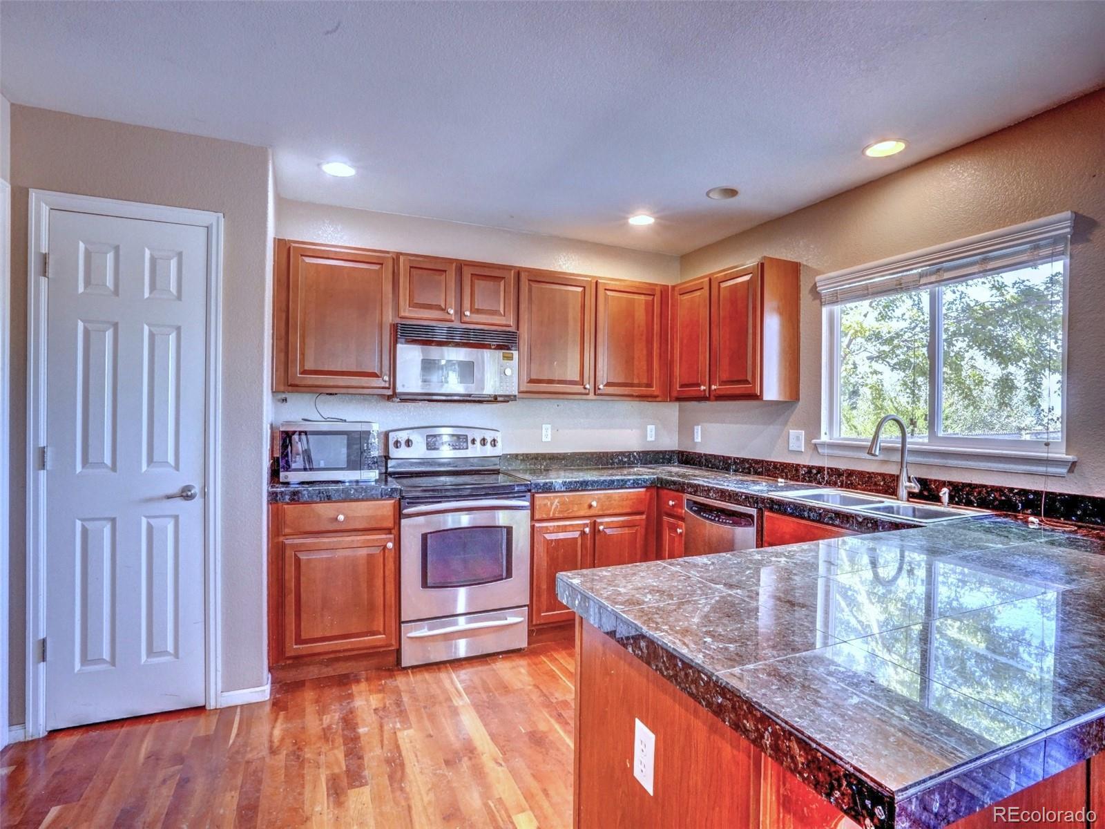 MLS Image #5 for 13845  elizabeth street,thornton, Colorado
