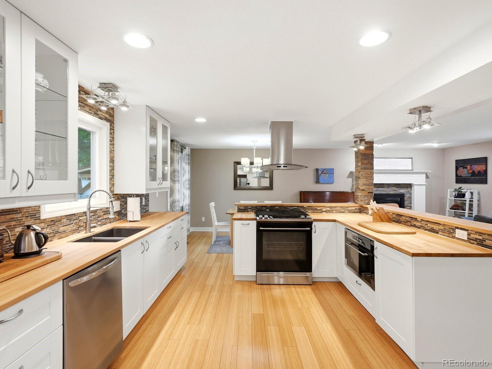 MLS Image #2 for 9105 w bellwood place,denver, Colorado