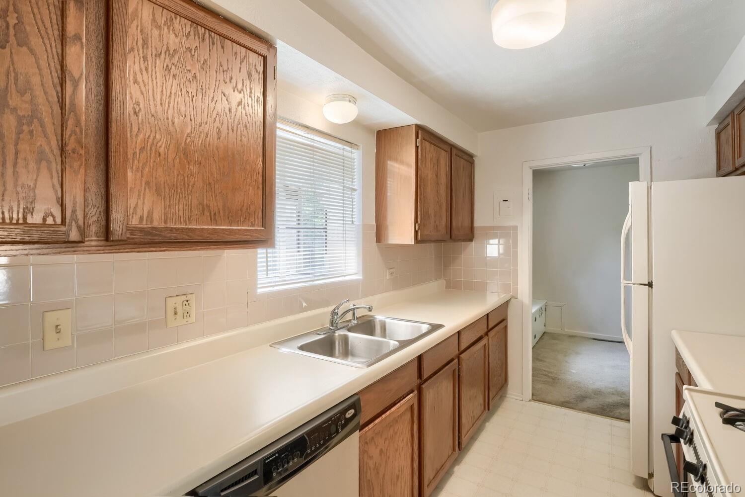 MLS Image #4 for 7220 e 4th avenue,denver, Colorado