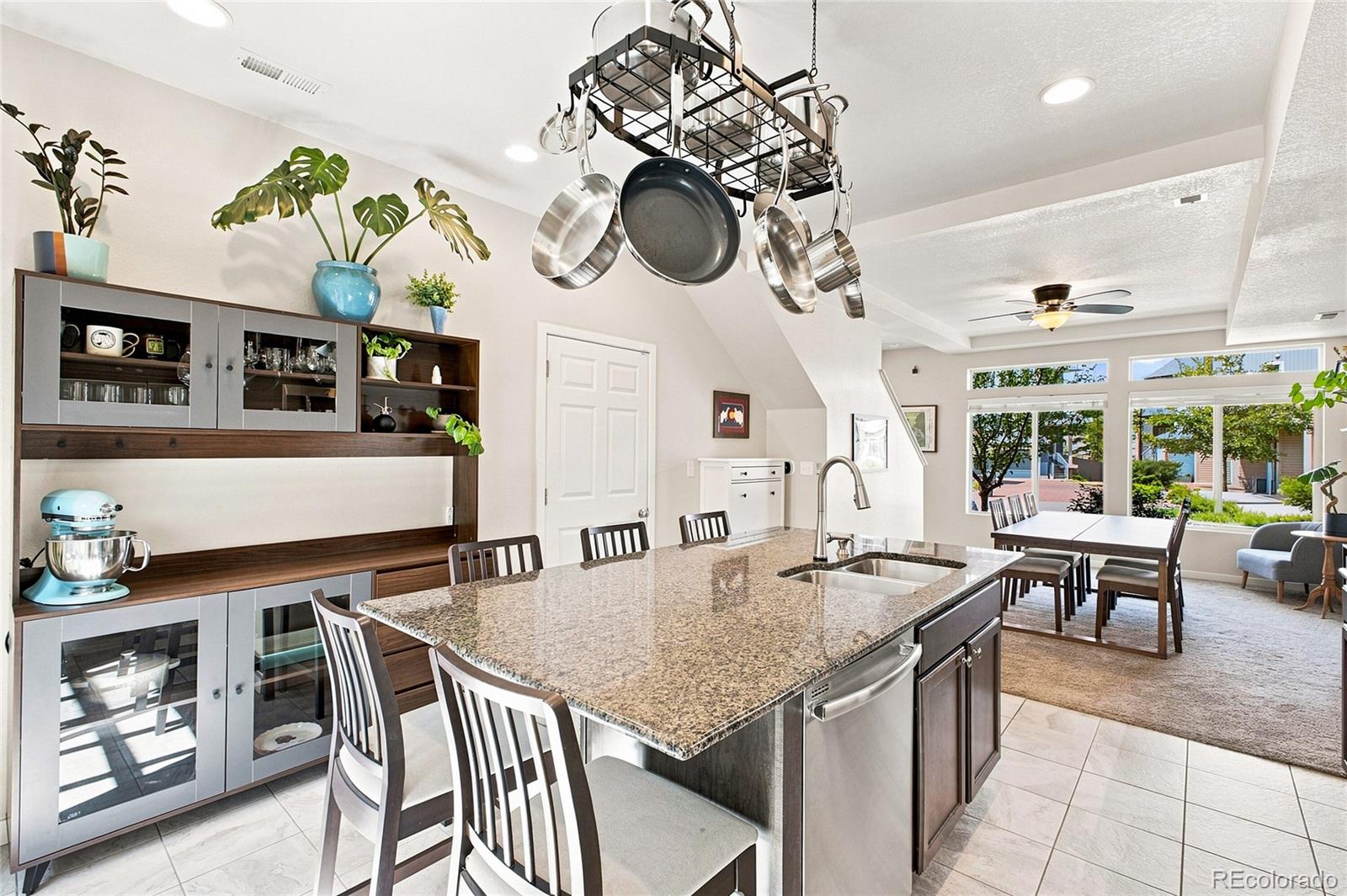 MLS Image #11 for 20016 e 48th place,denver, Colorado