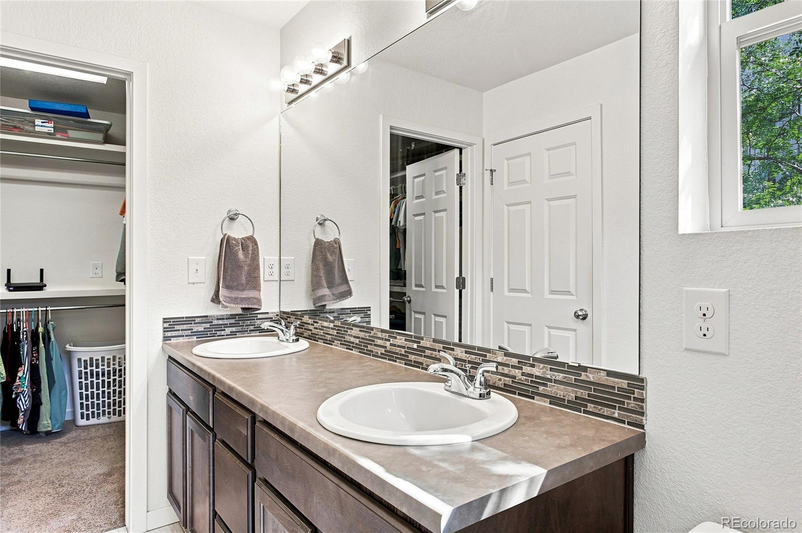 MLS Image #23 for 20016 e 48th place,denver, Colorado