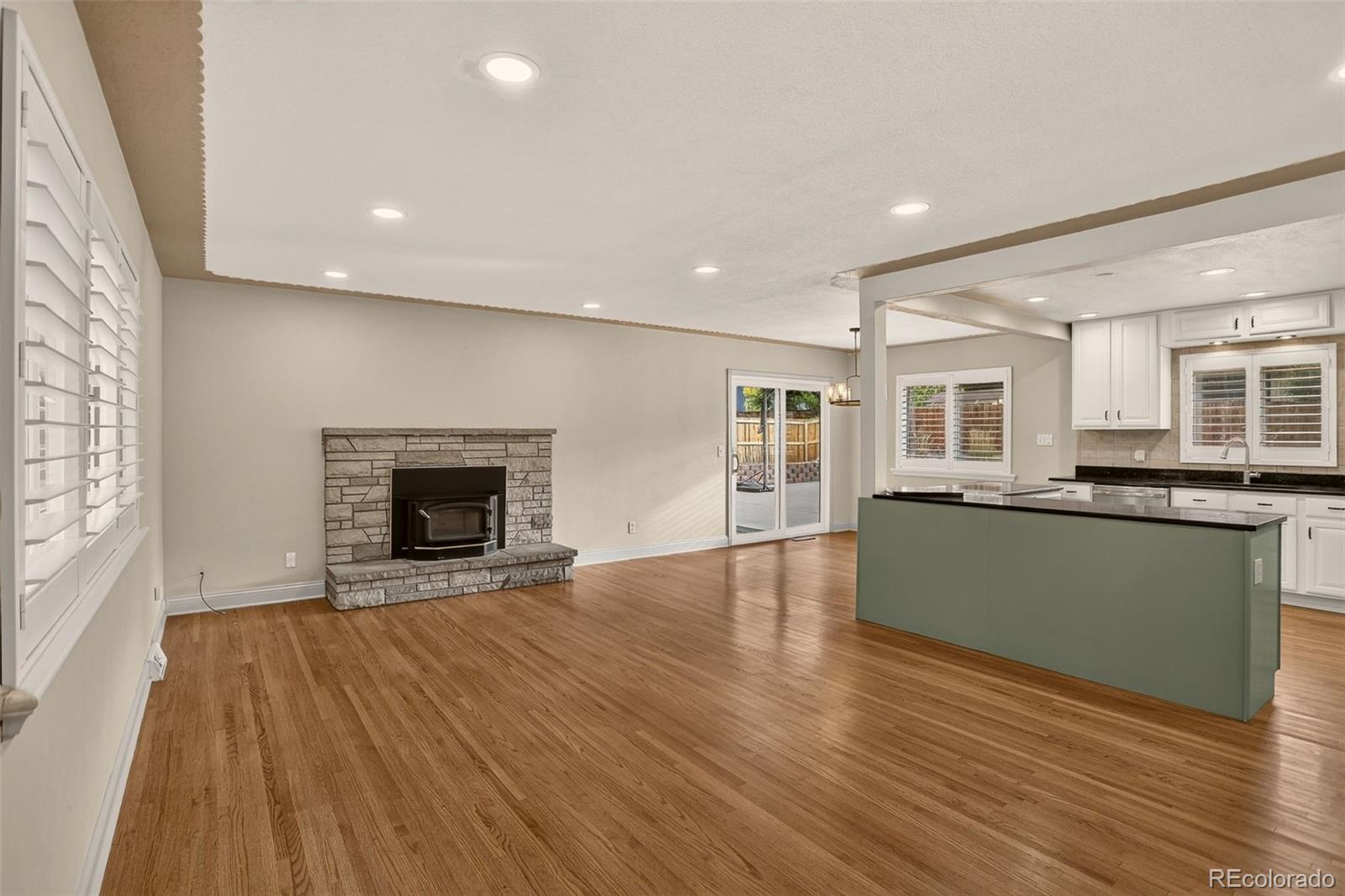 MLS Image #5 for 6422  independence street,arvada, Colorado