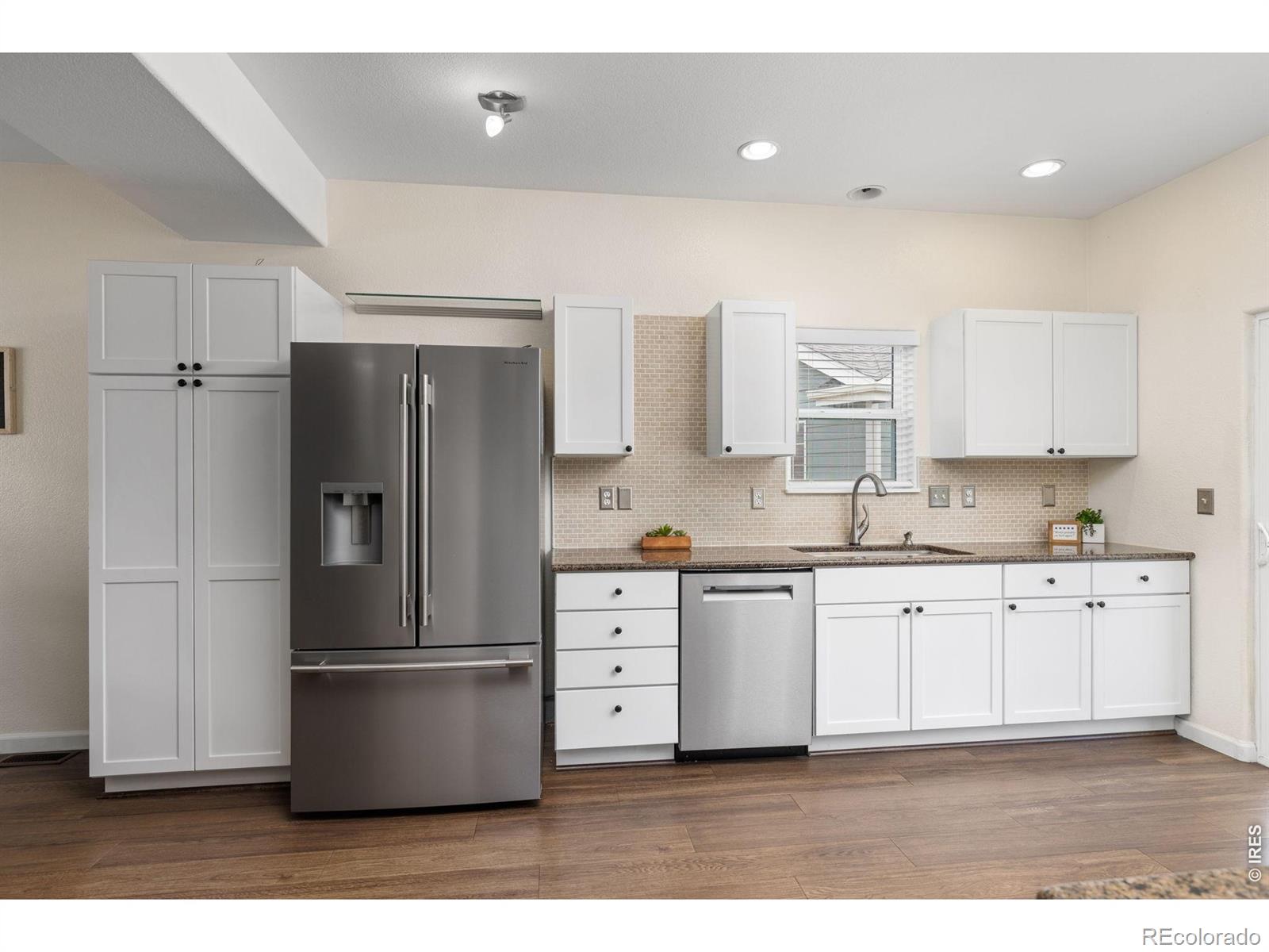 MLS Image #10 for 108  sandstone drive,johnstown, Colorado
