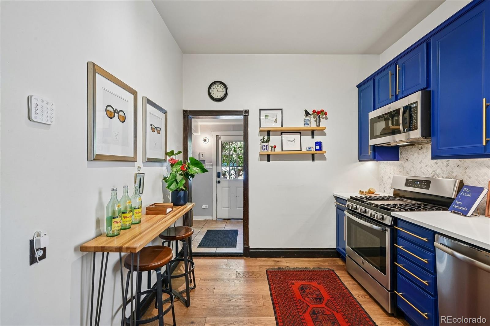 MLS Image #10 for 1539  saint paul street,denver, Colorado