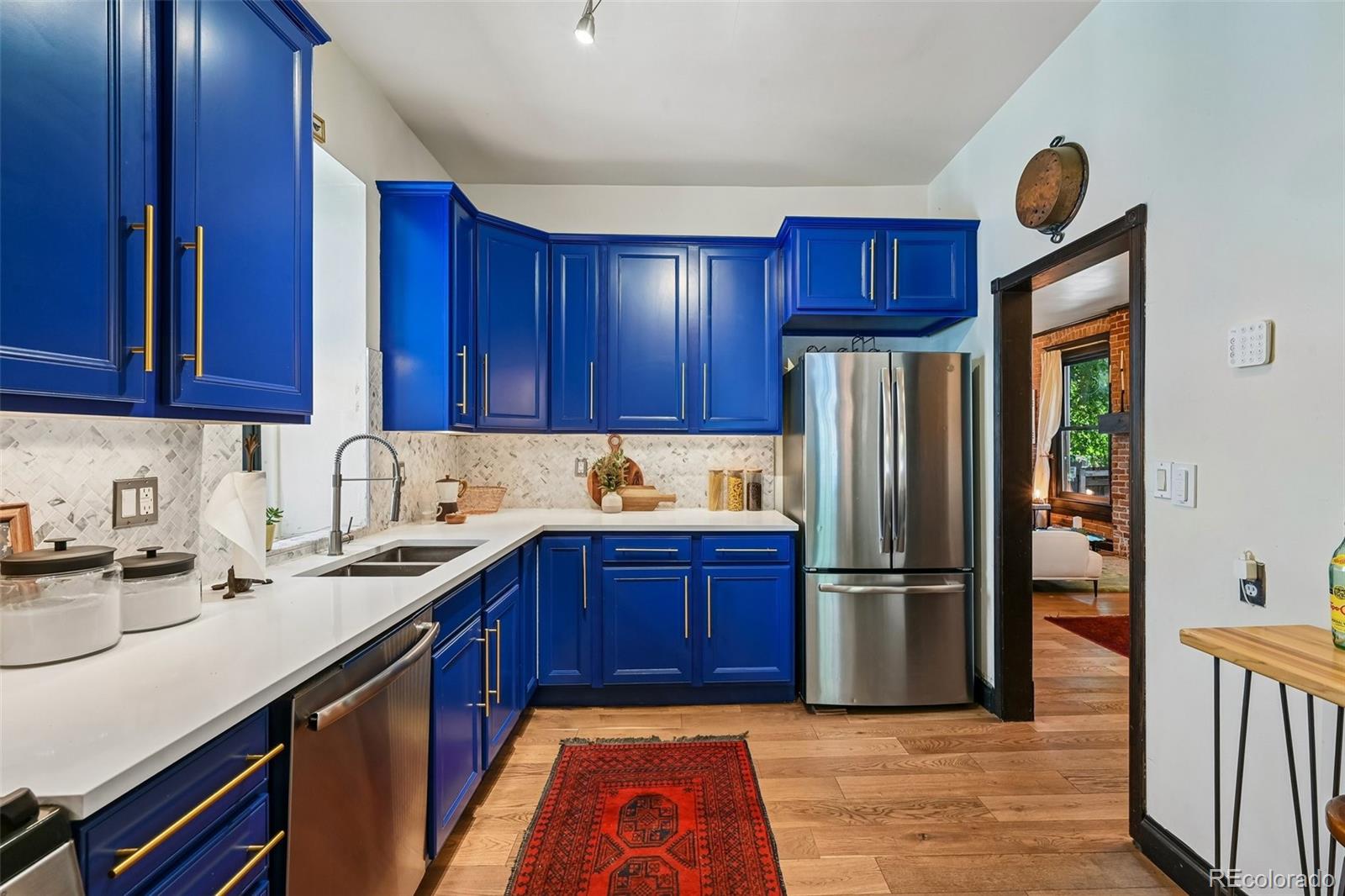 MLS Image #11 for 1539  saint paul street,denver, Colorado