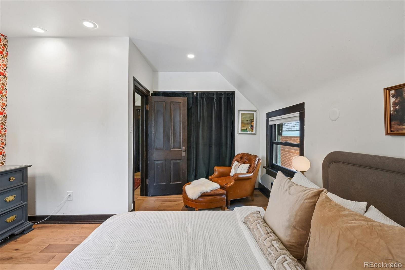 MLS Image #14 for 1539  saint paul street,denver, Colorado