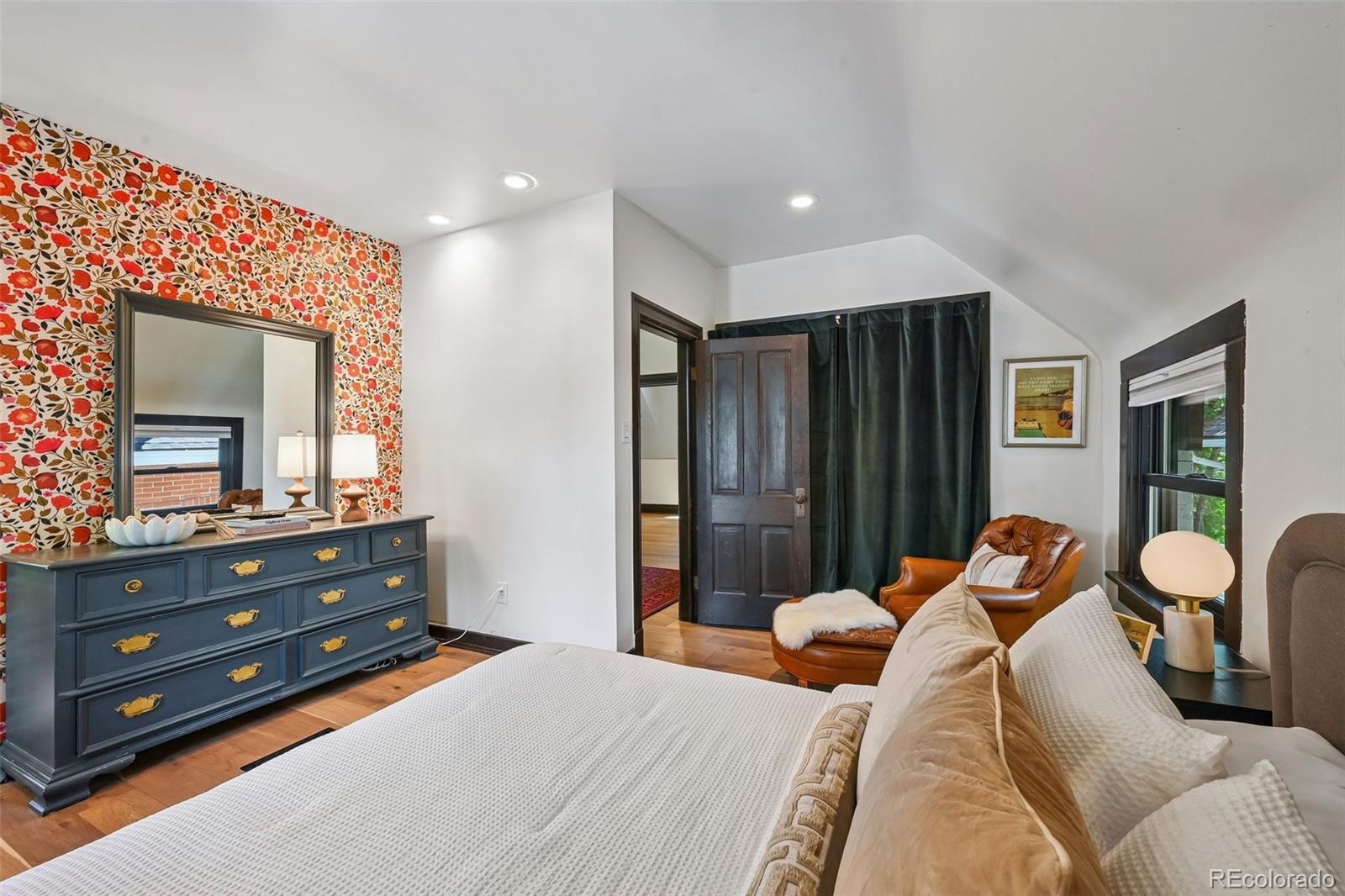 MLS Image #15 for 1539  saint paul street,denver, Colorado