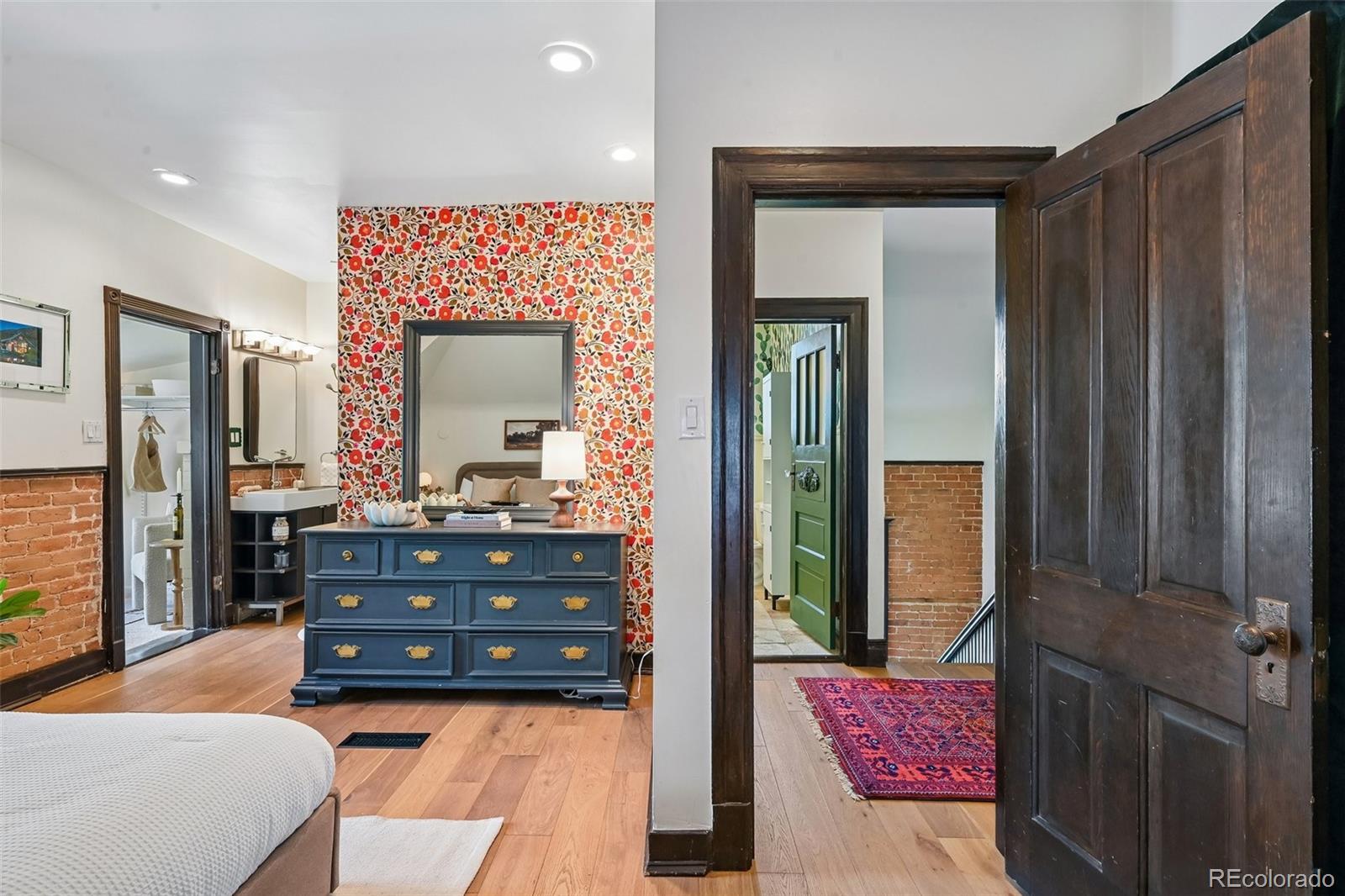 MLS Image #16 for 1539  saint paul street,denver, Colorado