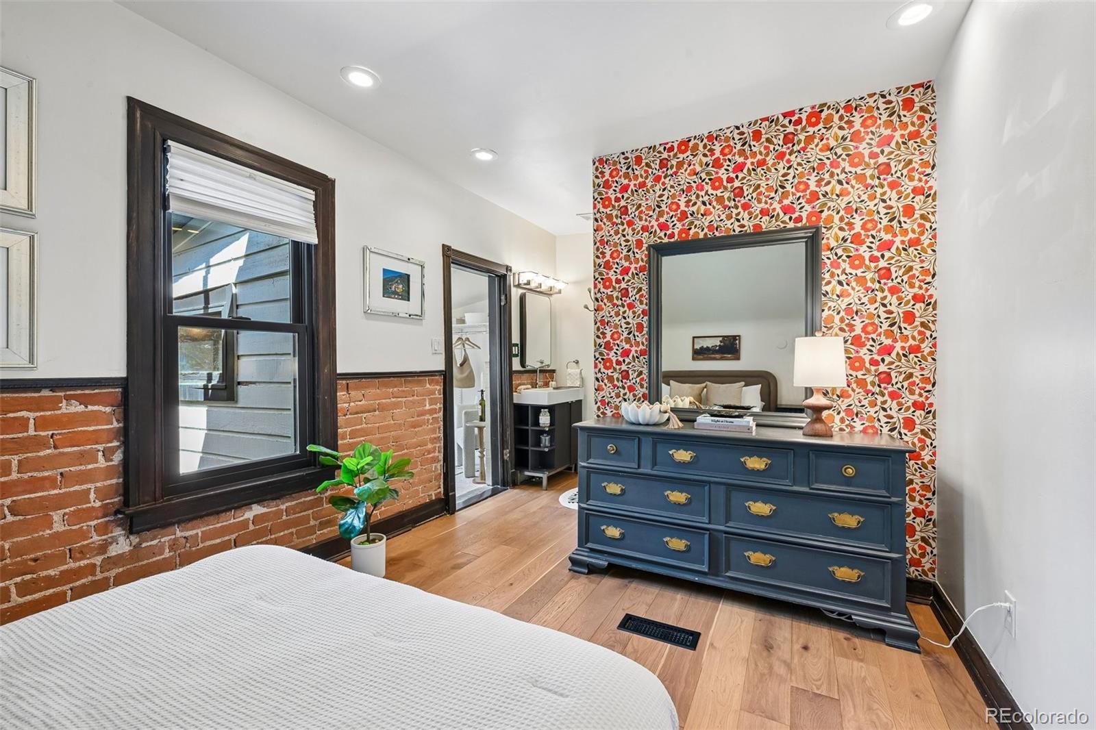 MLS Image #17 for 1539  saint paul street,denver, Colorado