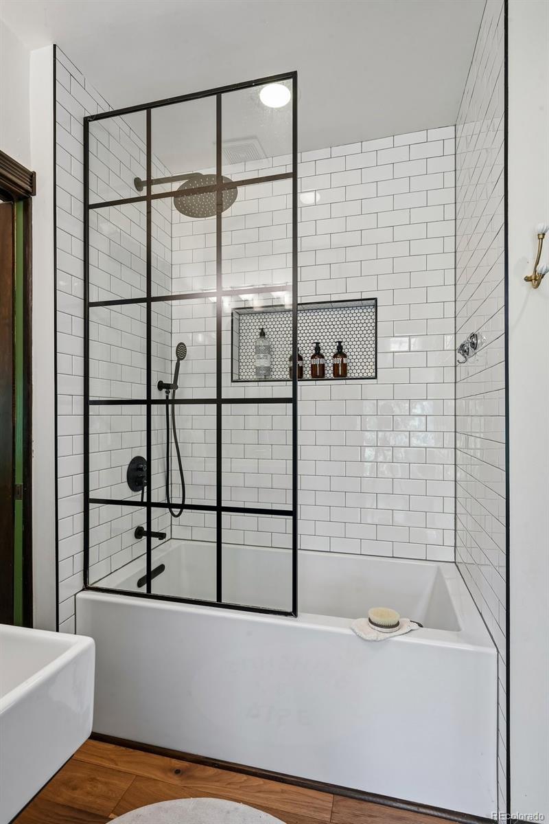 MLS Image #19 for 1539  saint paul street,denver, Colorado