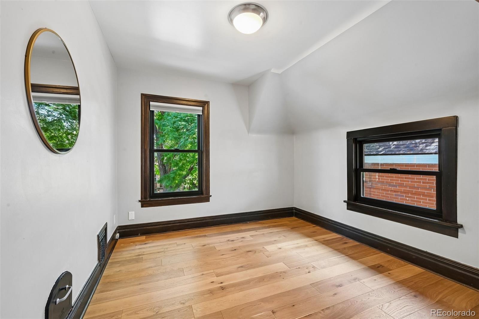 MLS Image #27 for 1539  saint paul street,denver, Colorado