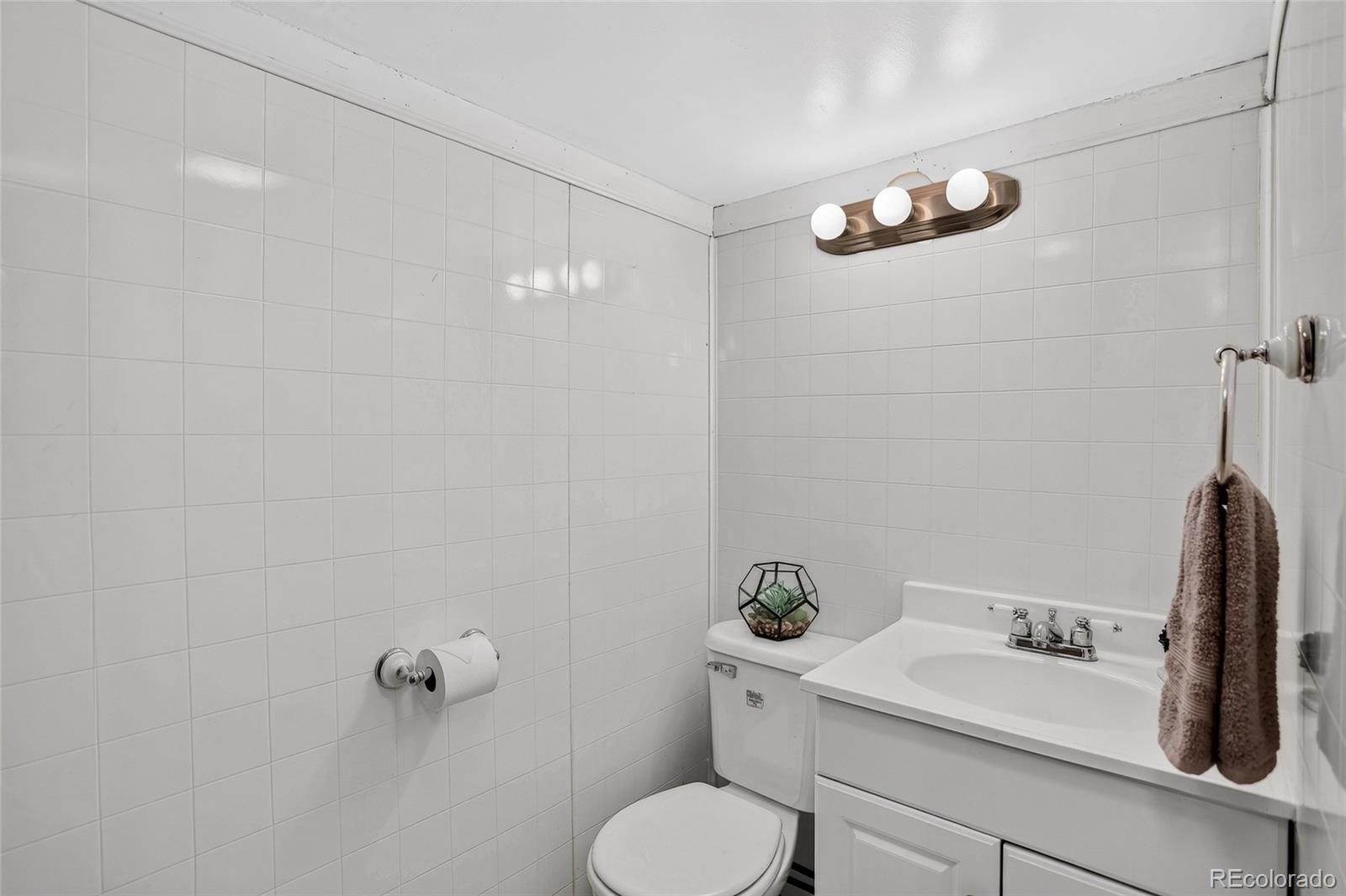 MLS Image #19 for 7474 e arkansas avenue,denver, Colorado