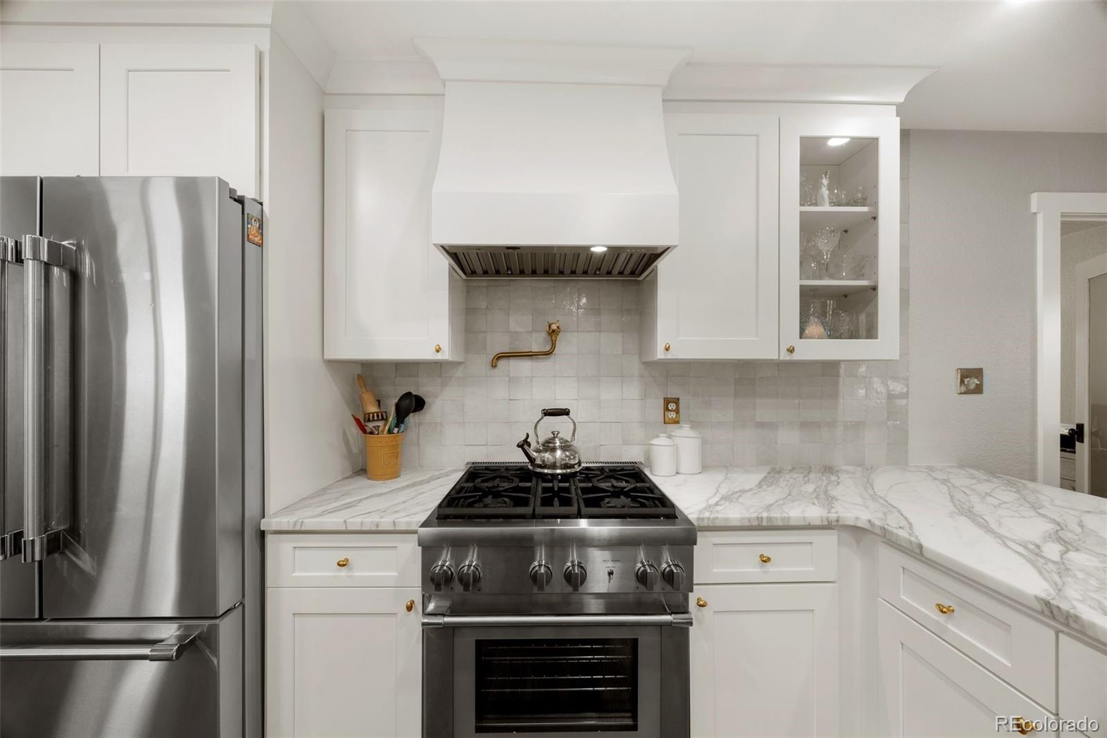 MLS Image #10 for 3310 s elm street,denver, Colorado