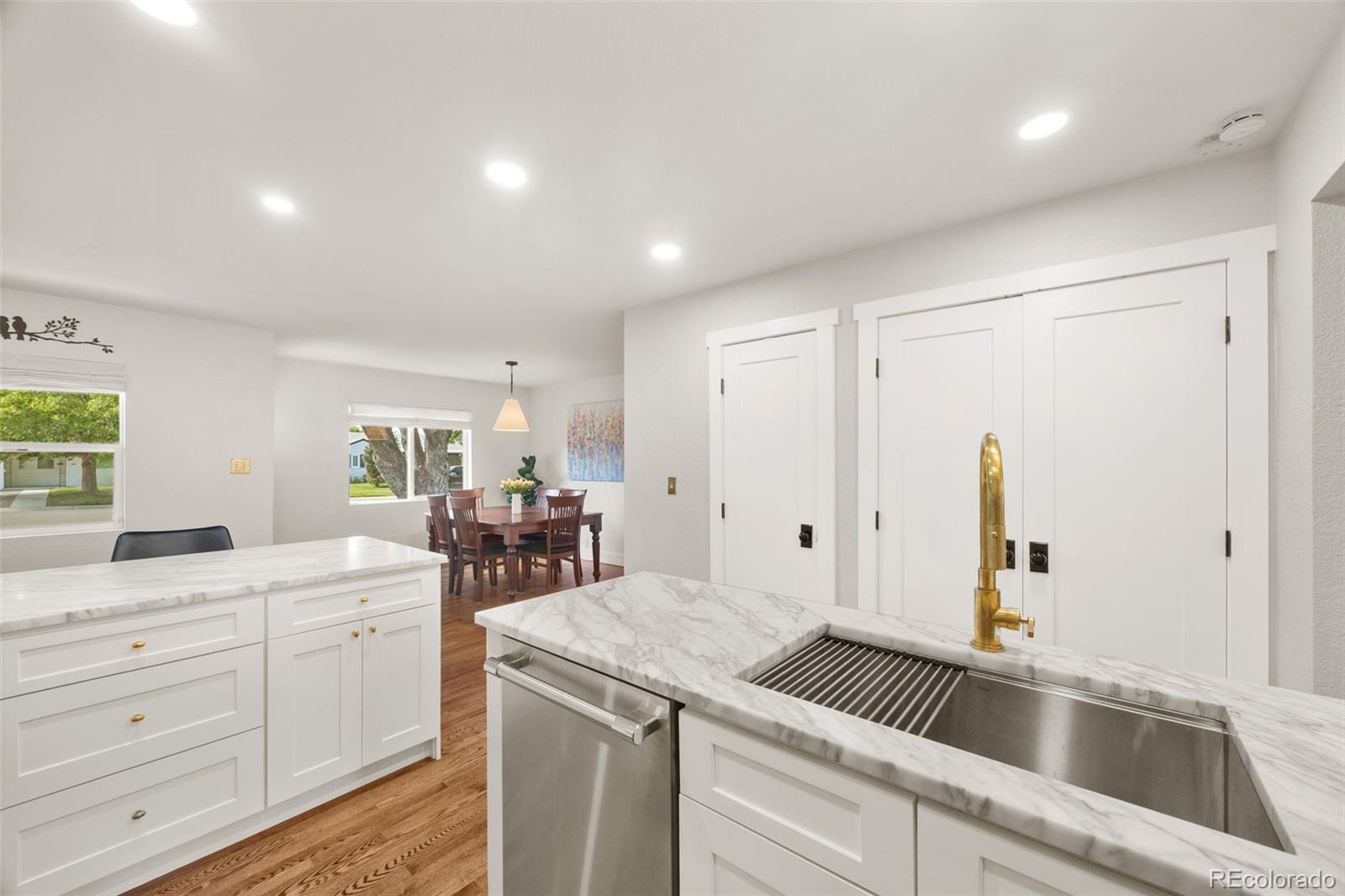 MLS Image #11 for 3310 s elm street,denver, Colorado
