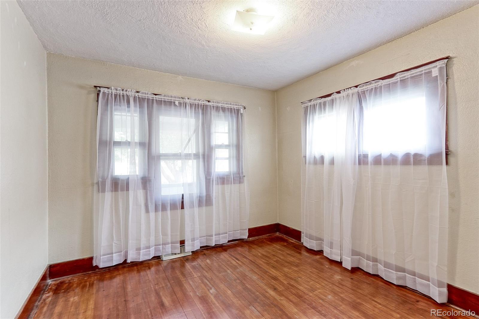 MLS Image #9 for 4984  lincoln street,denver, Colorado
