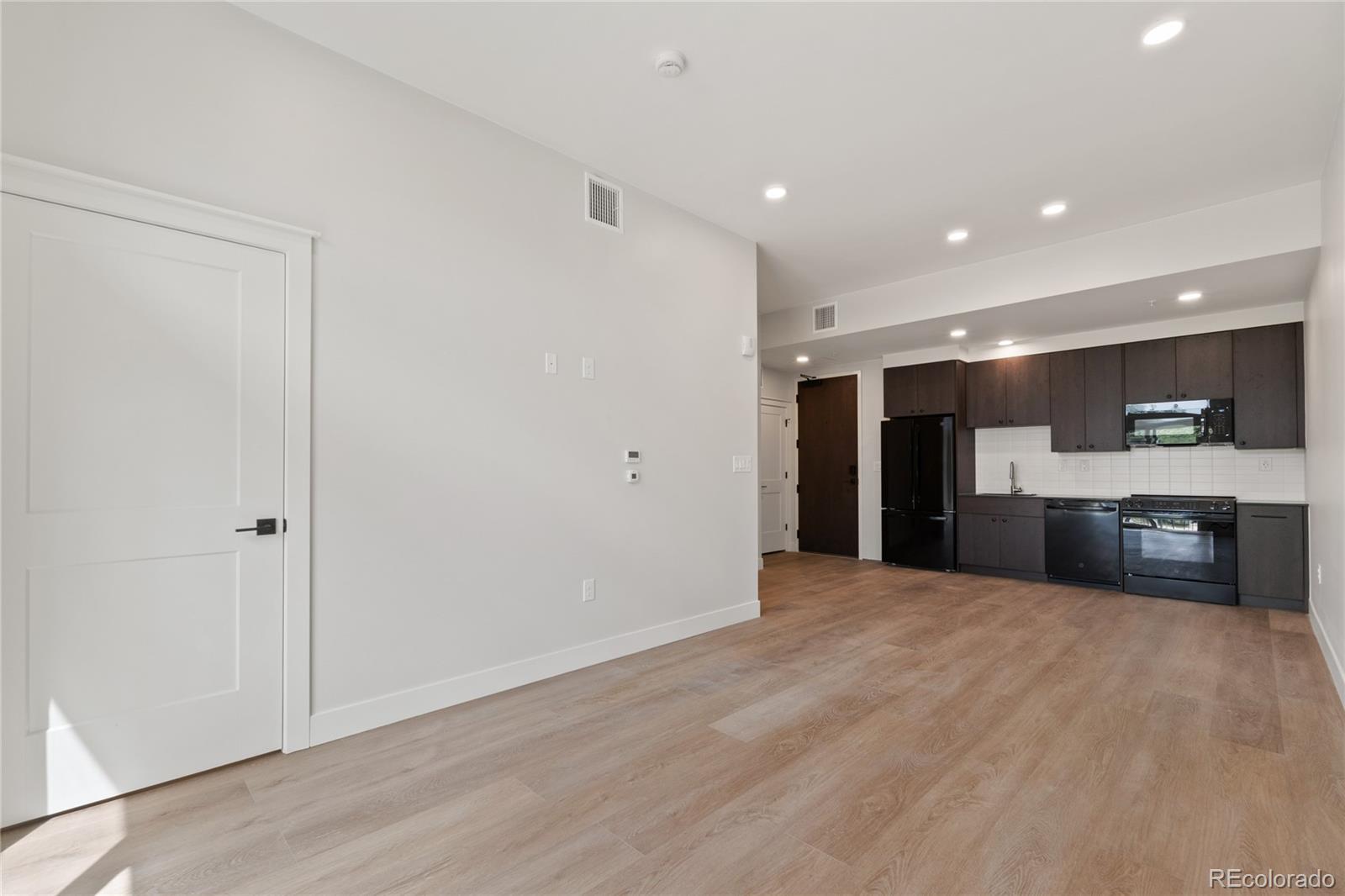 MLS Image #4 for 1643  boulder street 205,denver, Colorado