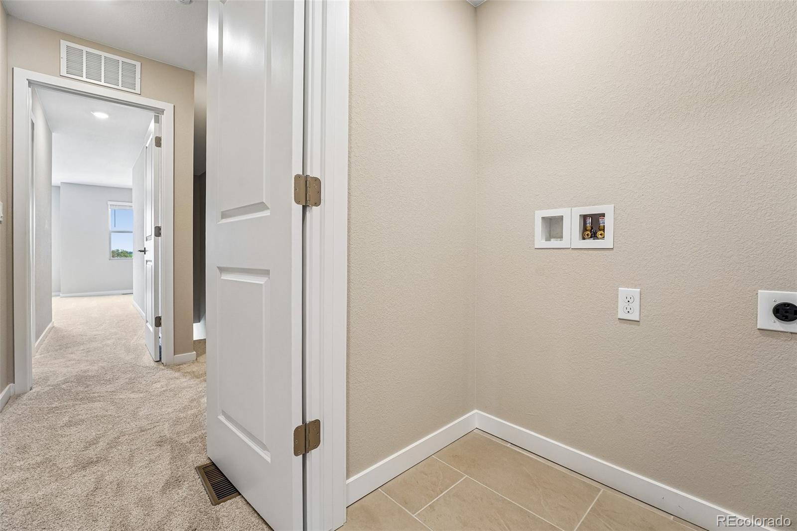 MLS Image #13 for 6812  kendrick lane,arvada, Colorado