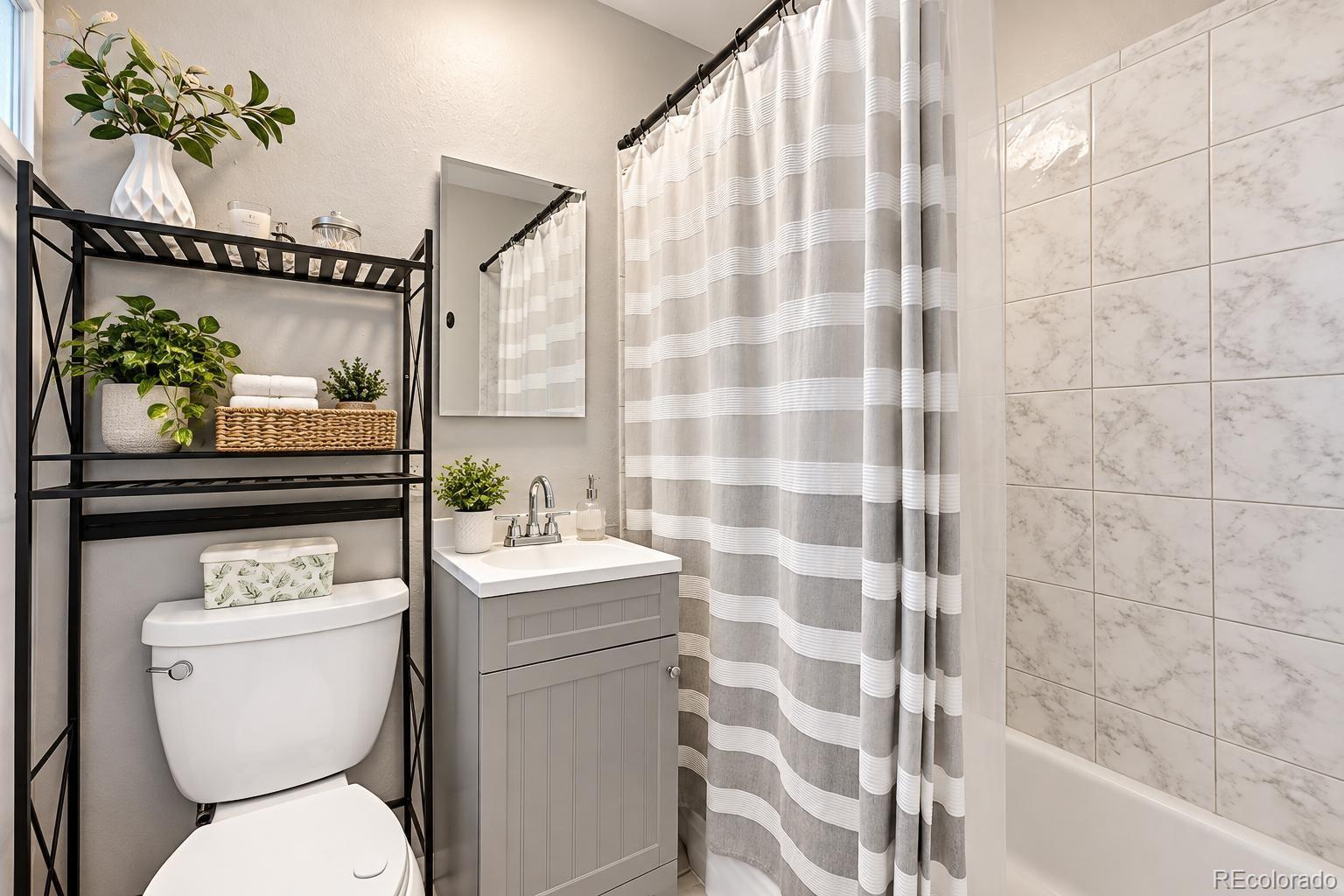 MLS Image #18 for 6374  iris court,arvada, Colorado