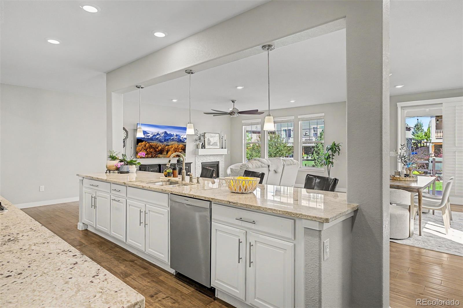 MLS Image #4 for 8826 s yakima court,aurora, Colorado