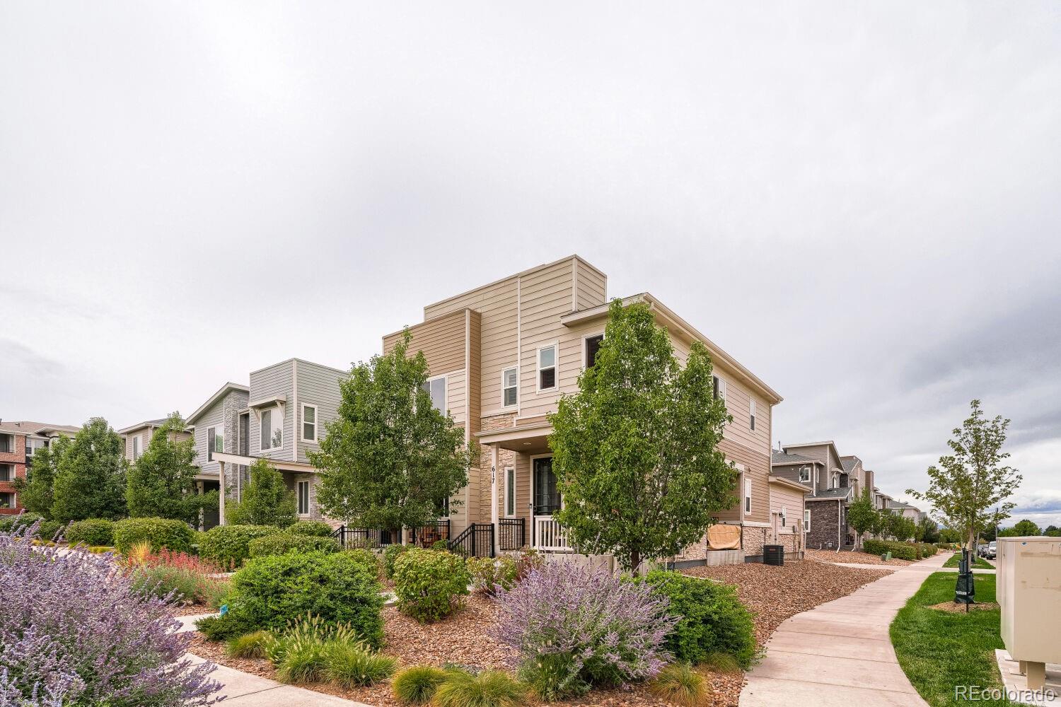 MLS Image #3 for 617 s richfield street,aurora, Colorado