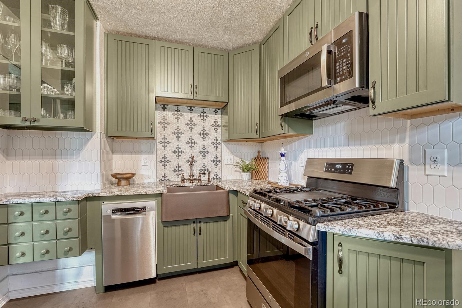 MLS Image #11 for 624 e del norte street,colorado springs, Colorado