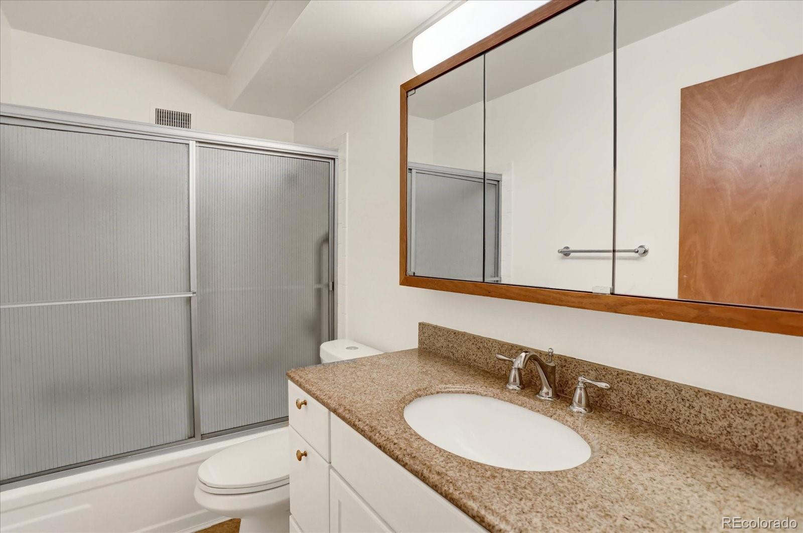 MLS Image #28 for 705 s alton way,denver, Colorado