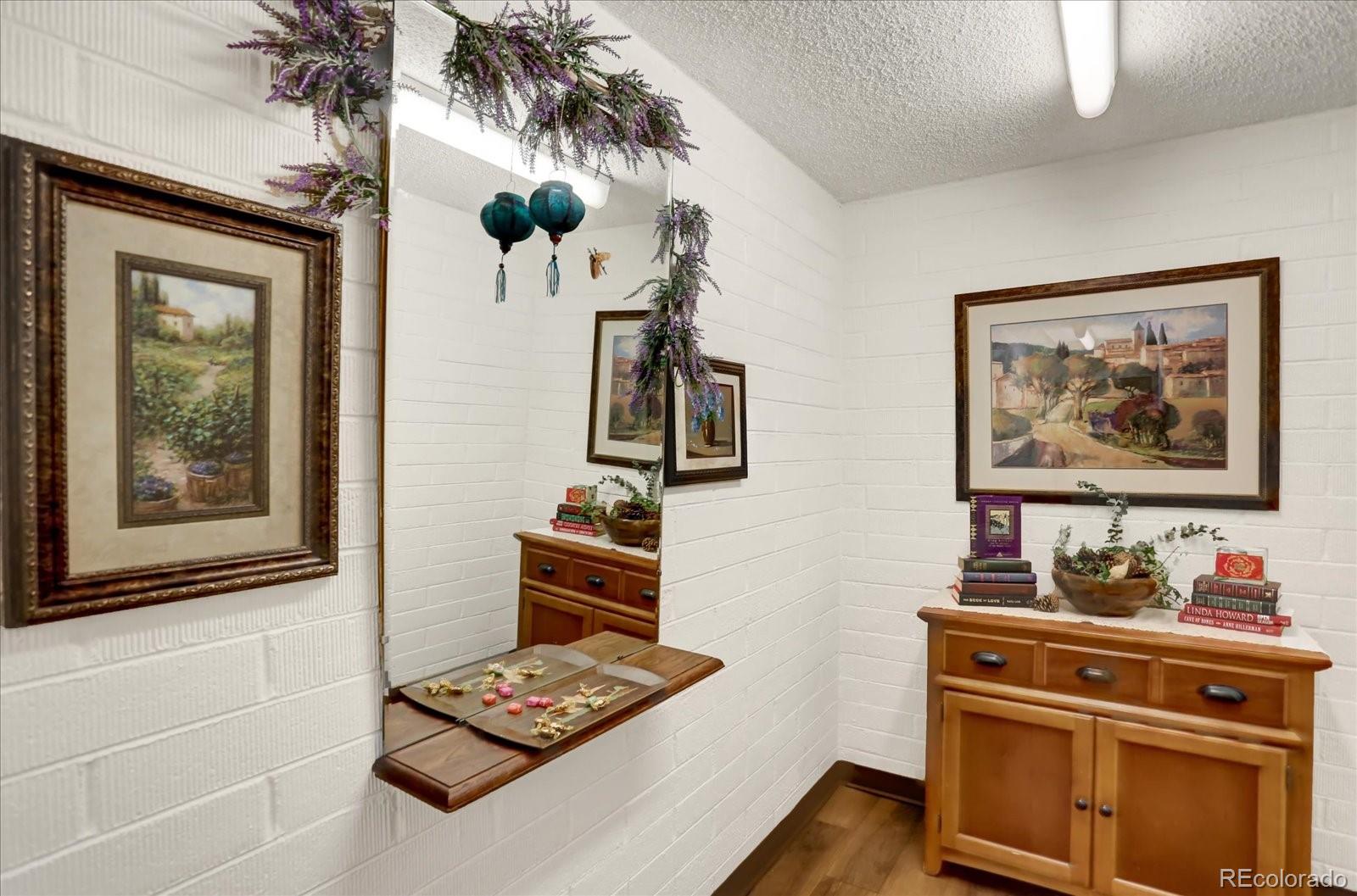MLS Image #9 for 705 s alton way,denver, Colorado