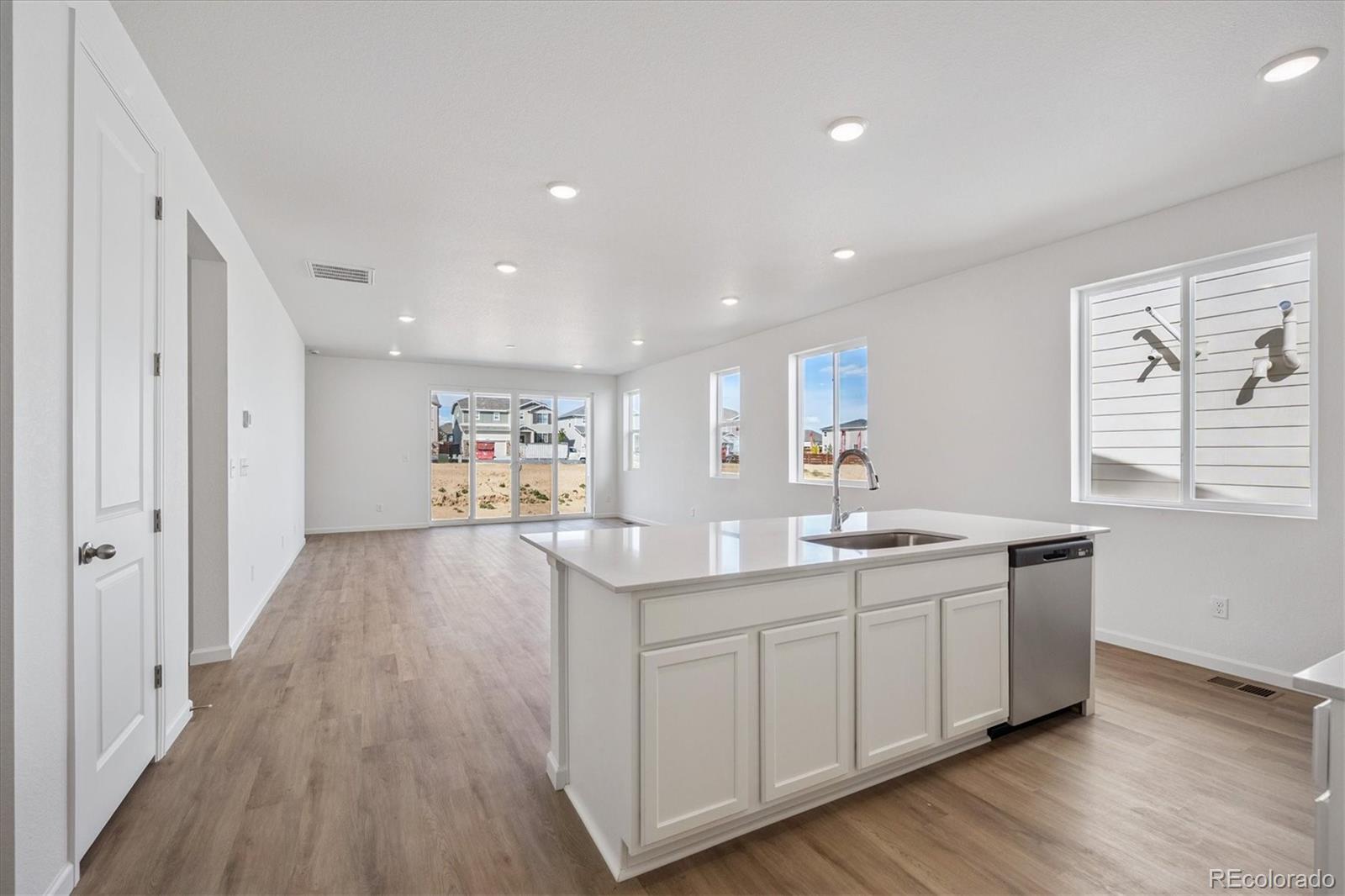 MLS Image #3 for 4675  sugar beet street,johnstown, Colorado